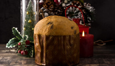 Paneton con relleno de chocolate para navidad